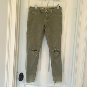 3/$10 Mossimo green ripped jegging size 4/27